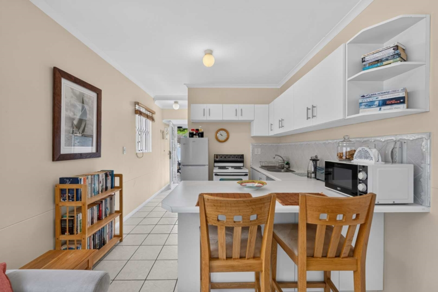 1 Bedroom Property for Sale in Rondebosch Village Western Cape